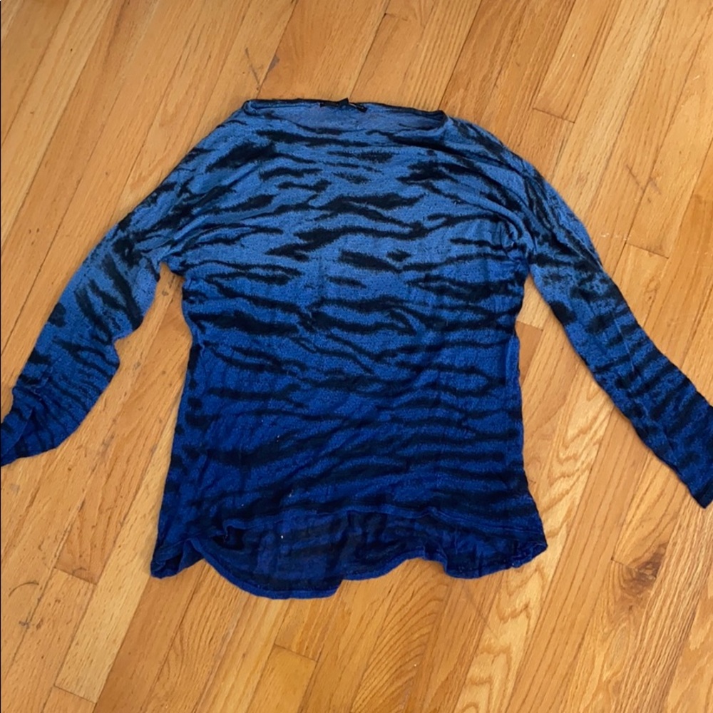 🤩3/$20🤩 Generation Love blue zebra pattern top